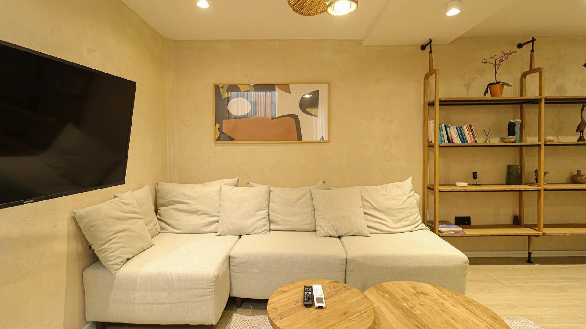 Newly Designed 2Br Apartment In Center-By Wehost تبليسي جورجيا