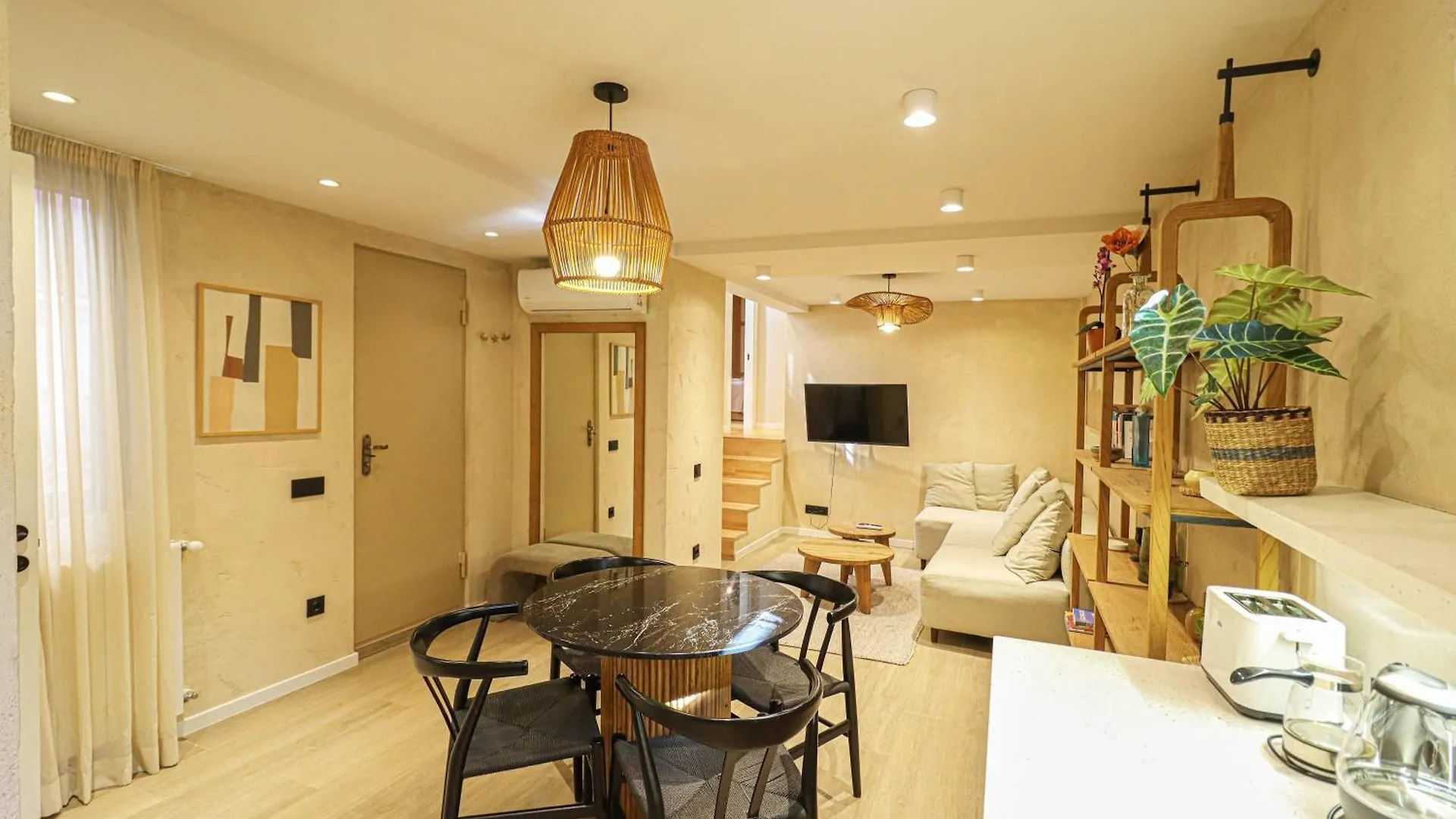 Newly Designed 2Br Apartment In Center-By Wehost تبليسي جورجيا