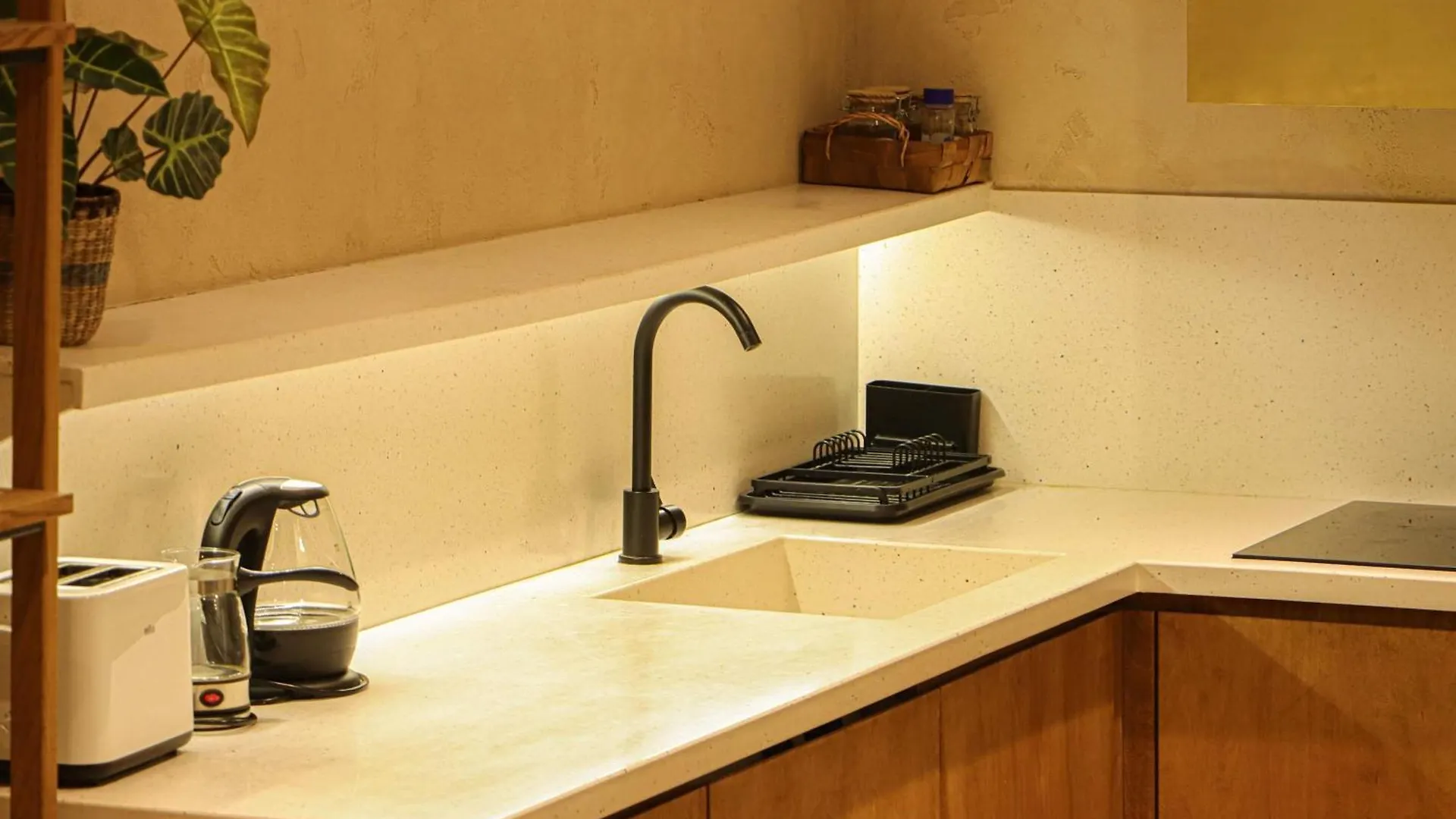 Newly Designed 2Br Apartment In Center-By Wehost تبليسي