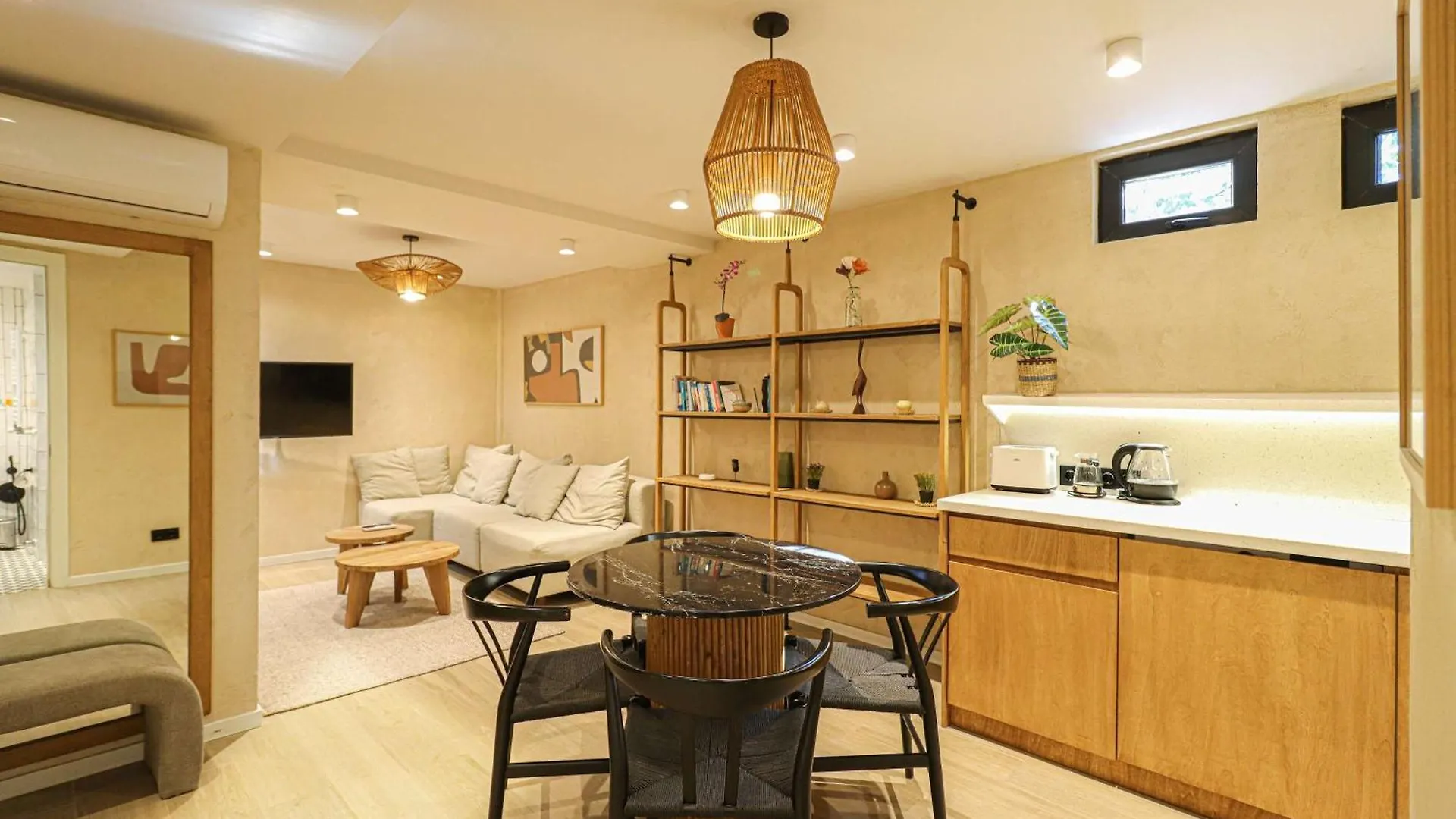 Newly Designed 2Br Apartment In Center-By Wehost تبليسي جورجيا