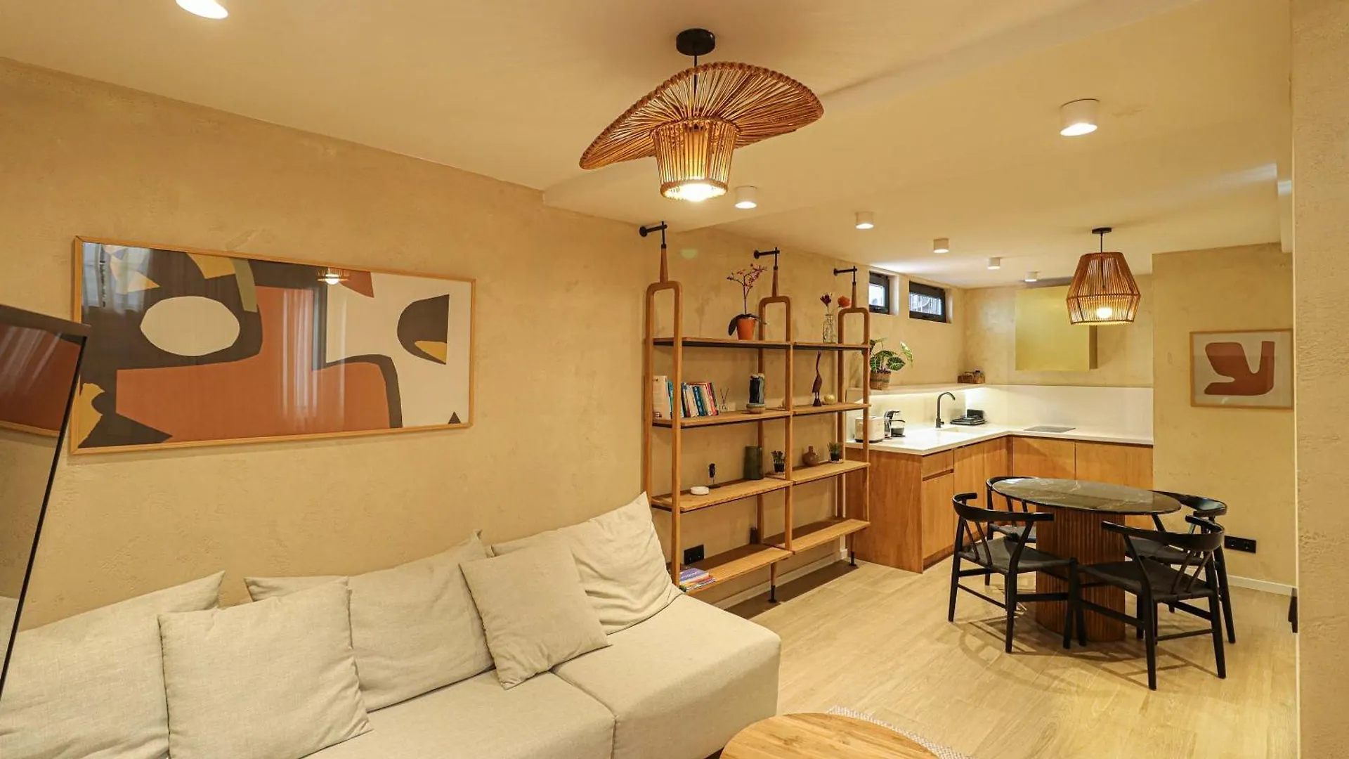 Newly Designed 2Br Apartment In Center-By Wehost تبليسي