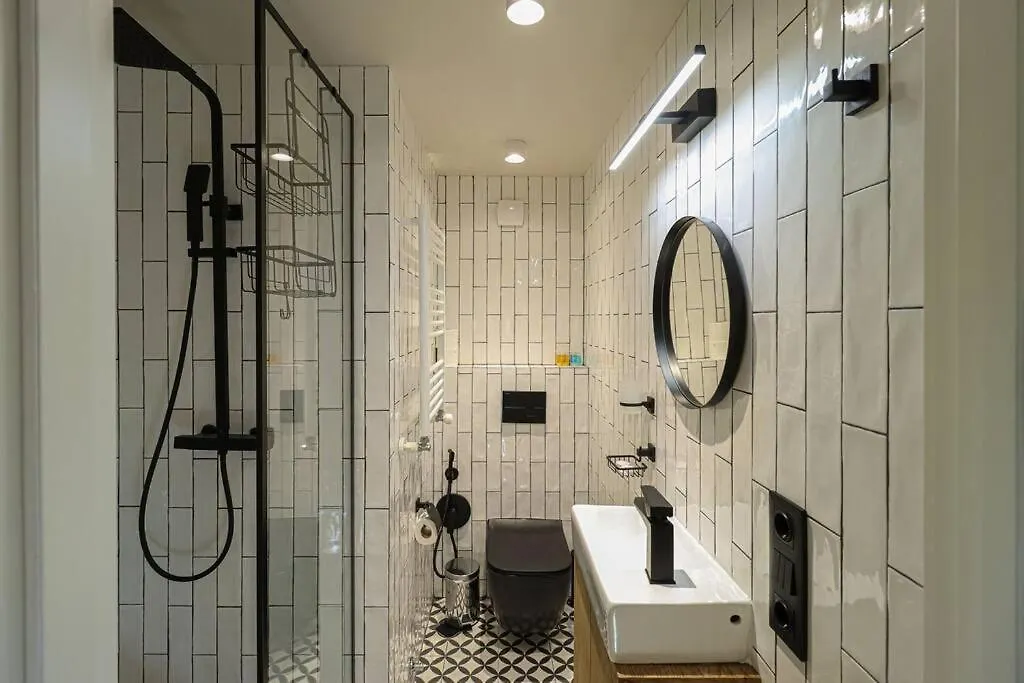Newly Designed 2Br Apartment In Center-By Wehost Tbilisi