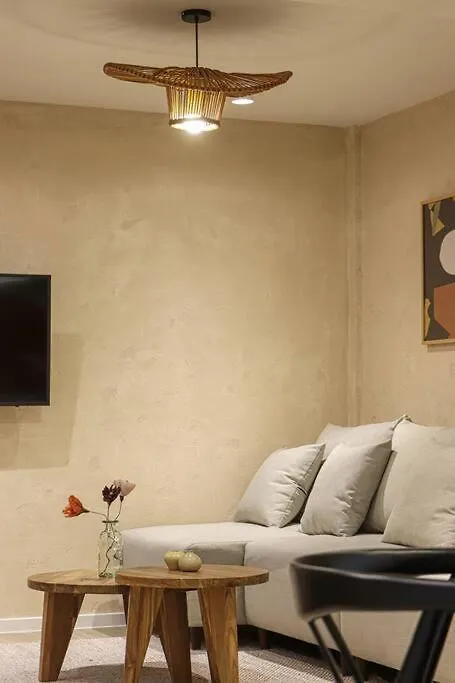 Newly Designed 2Br Apartment In Center-By Wehost Tbilisi