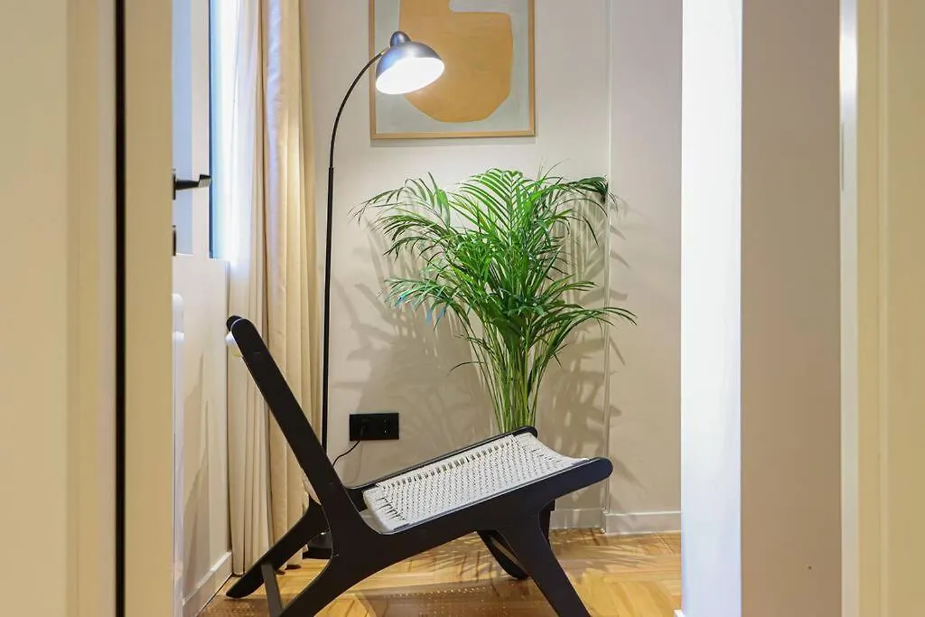 Newly Designed 2Br Apartment In Center-By Wehost Tbilisi