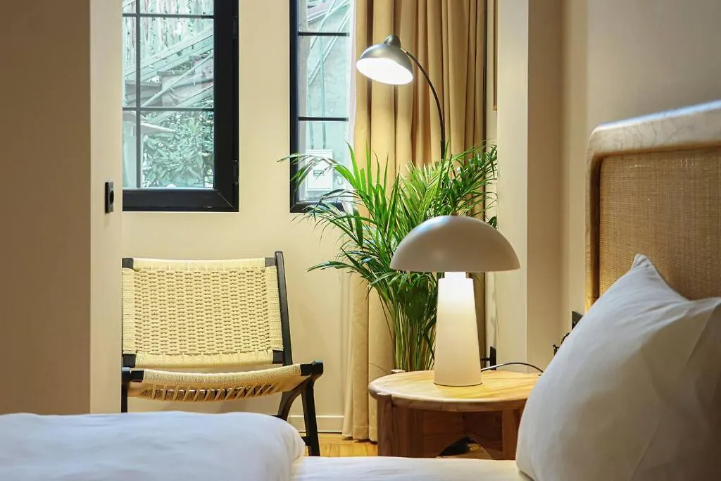 Newly Designed 2Br Apartment In Center-By Wehost Tbilisi