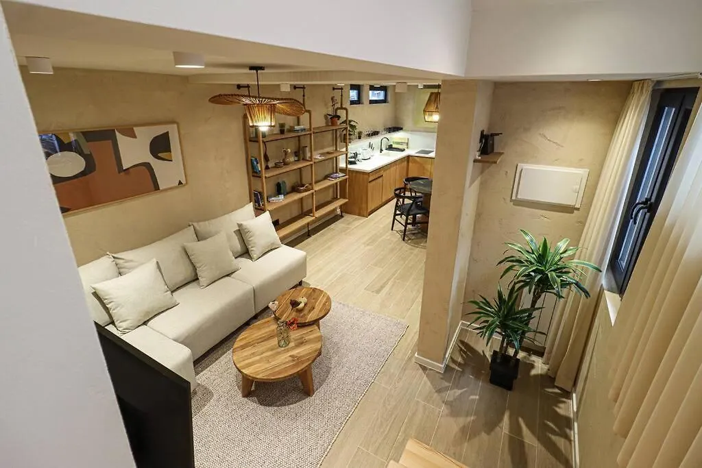 Newly Designed 2Br Apartment In Center-By Wehost Tbilisi
