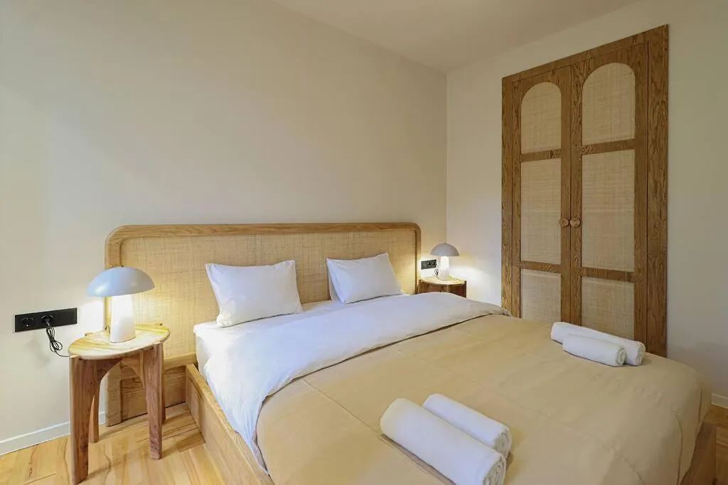 Newly Designed 2Br Apartment In Center-By Wehost Tbilisi