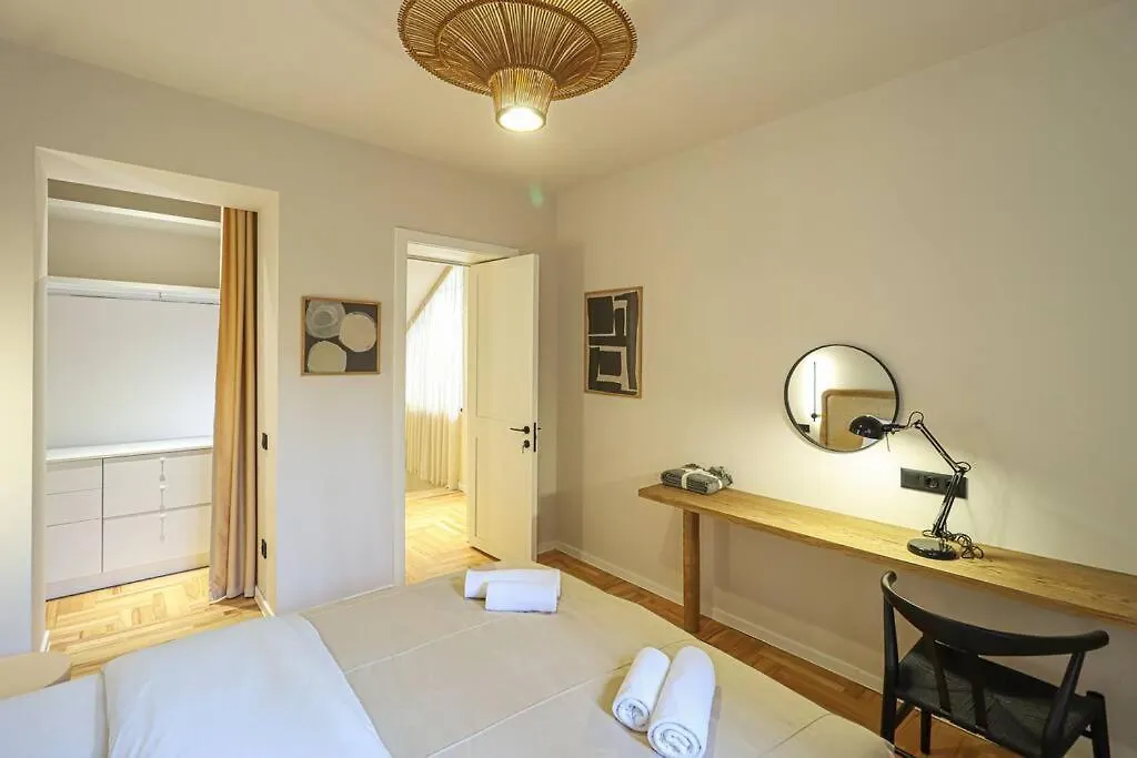 Newly Designed 2Br Apartment In Center-By Wehost Tbilisi