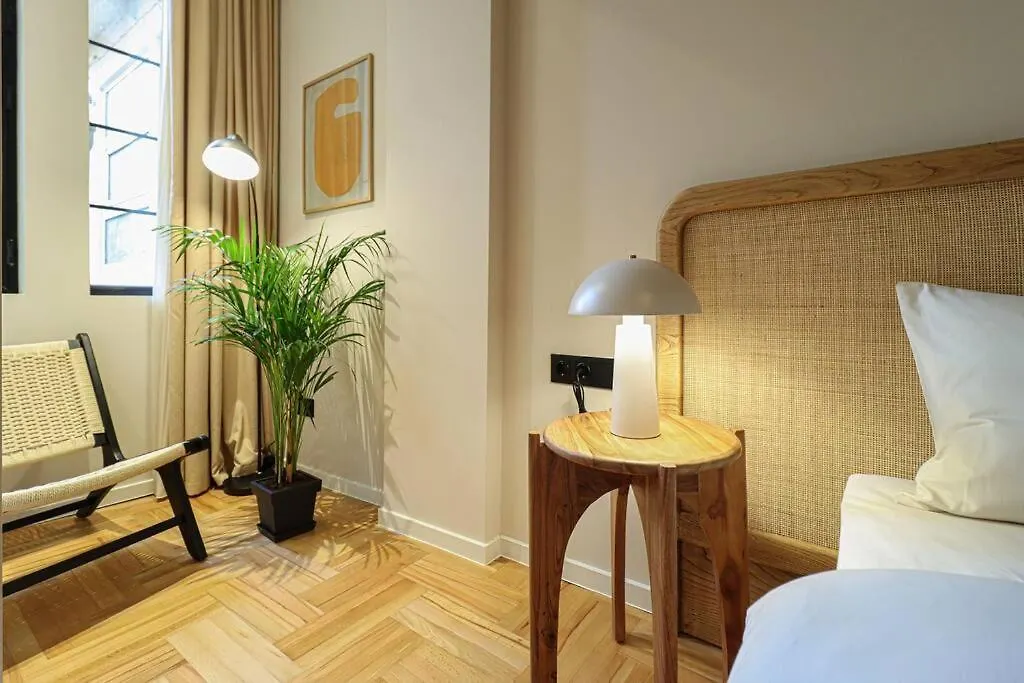Newly Designed 2Br Apartment In Center-By Wehost Tbilisi 0*,