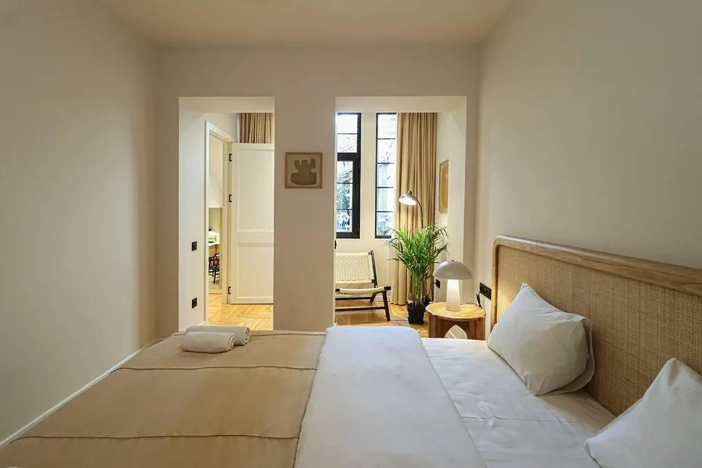 Newly Designed 2Br Apartment In Center-By Wehost Tbilisi